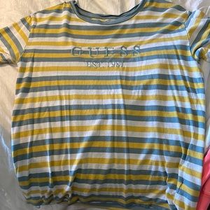 guess tshirt